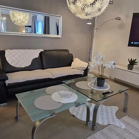 Muttis Haus -auf Dem Felde Ummern